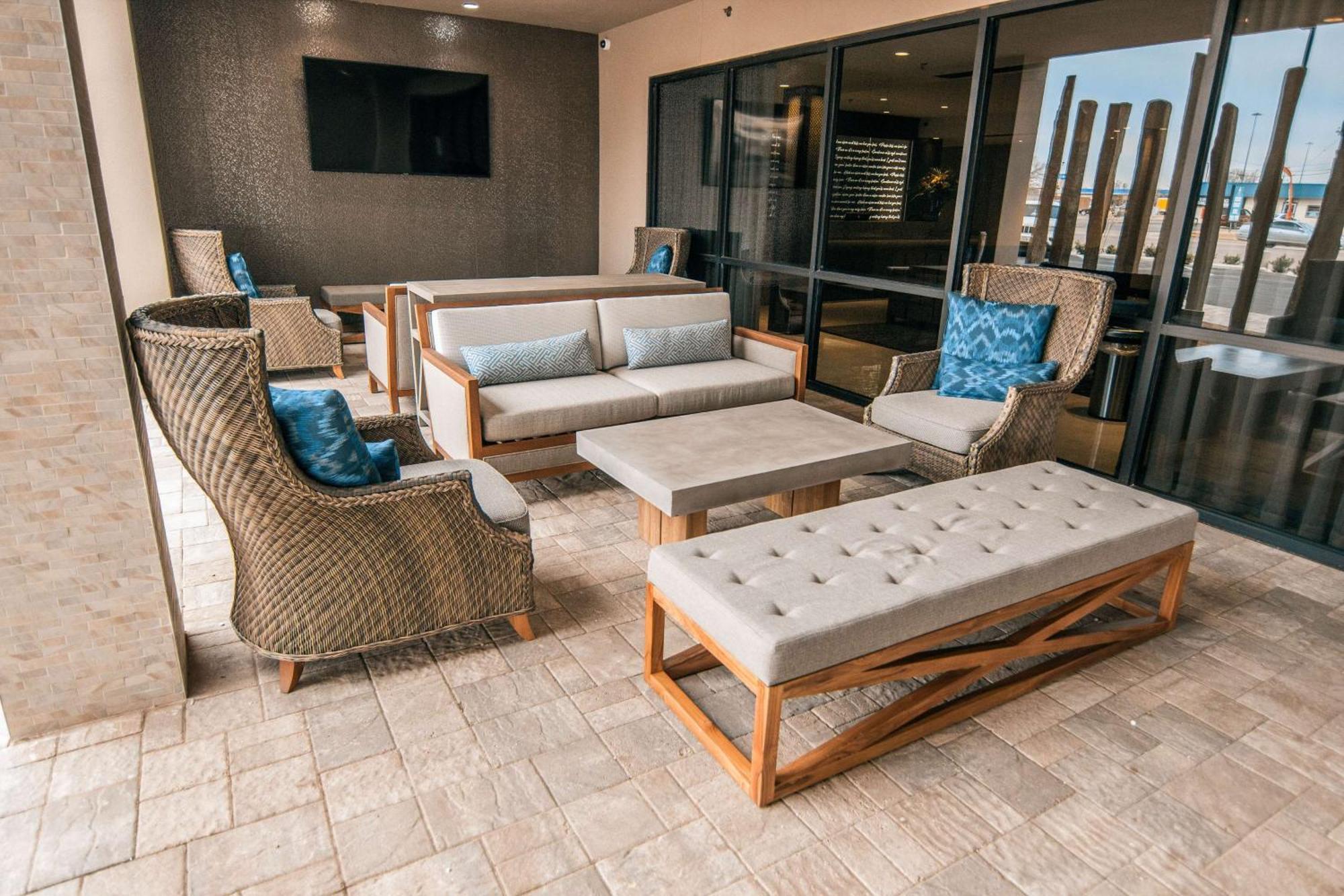 Doubletree By Hilton Lubbock - University Area Exterior photo